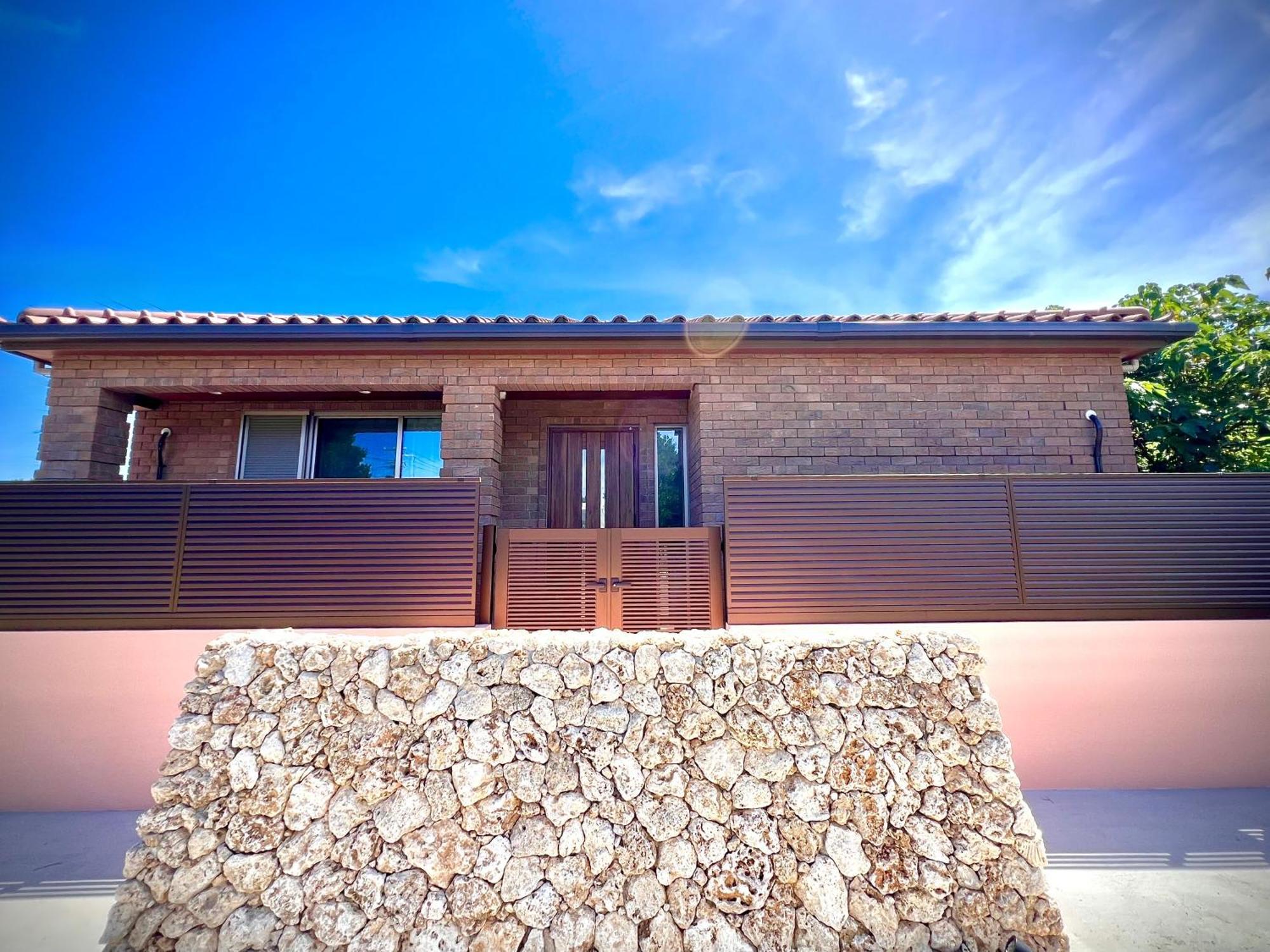 星降る夜と天然木の香りに包まれる新築癒しの隠れ家ishigaki Villa En えん Extérieur photo